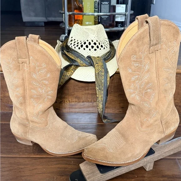 Shyanne Embroidered Woman Tan Cowboy Boots - Picture 7 of 7